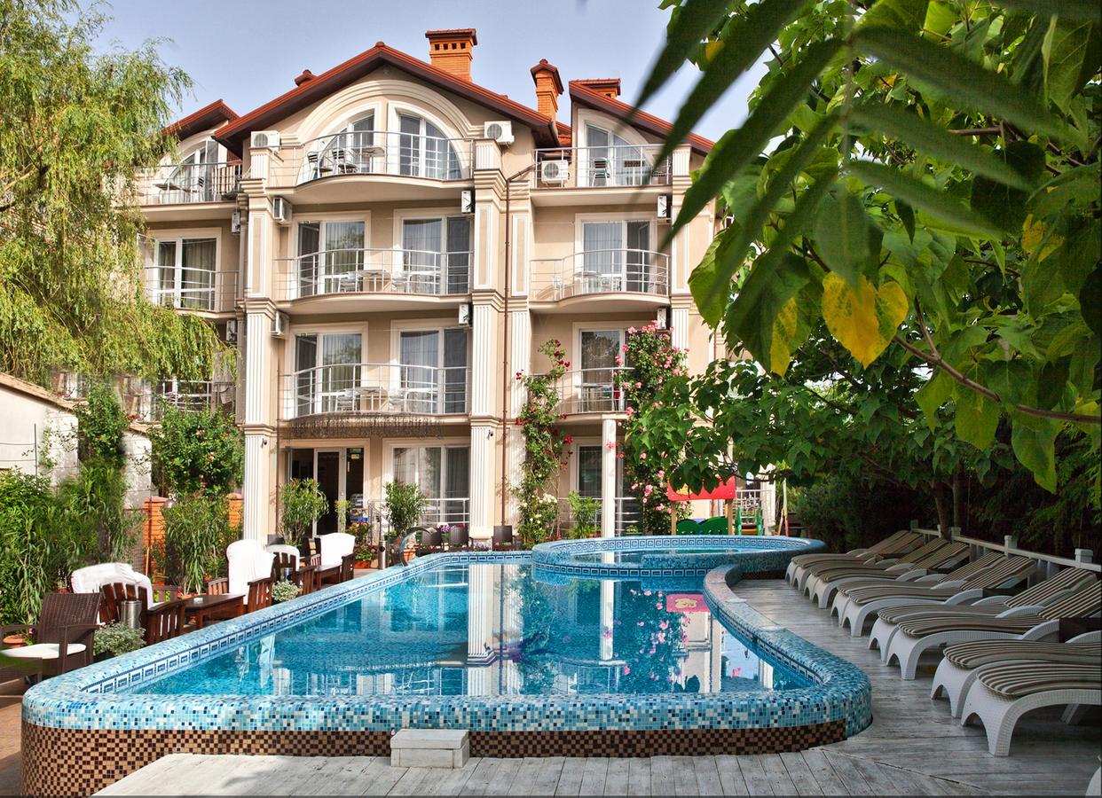 Pharaon De Lux Hotel Zatoka Exterior photo