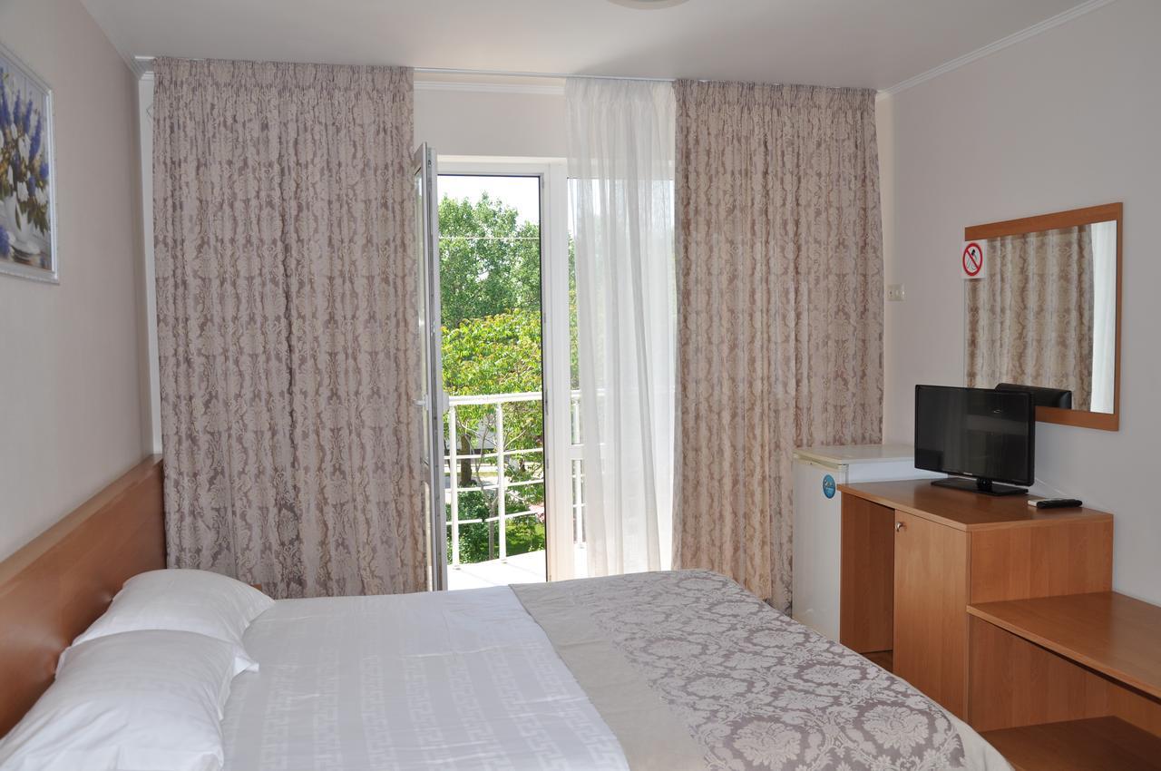 Pharaon De Lux Hotel Zatoka Exterior photo