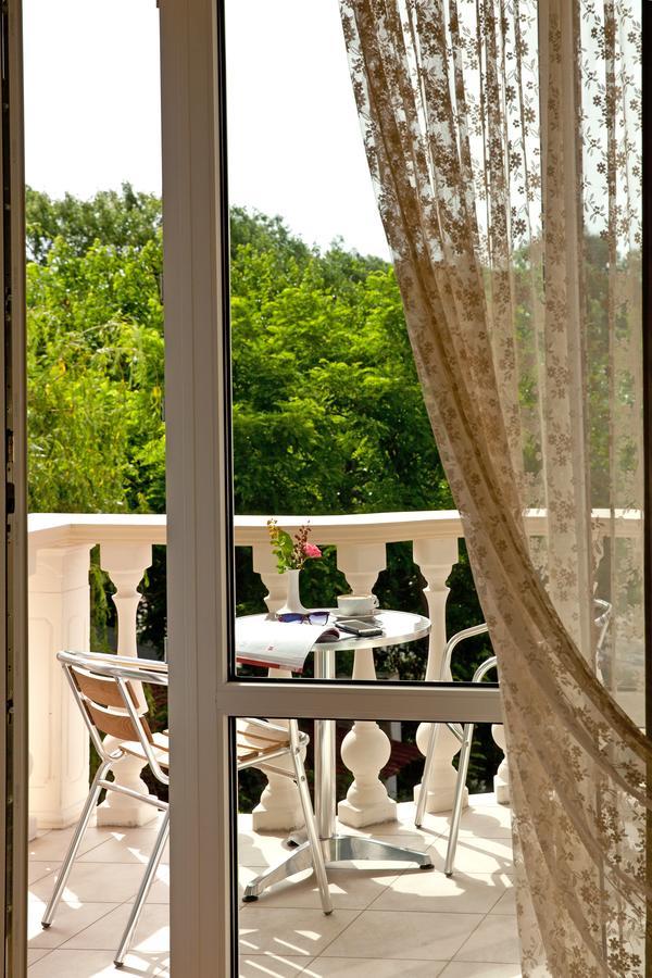 Pharaon De Lux Hotel Zatoka Exterior photo